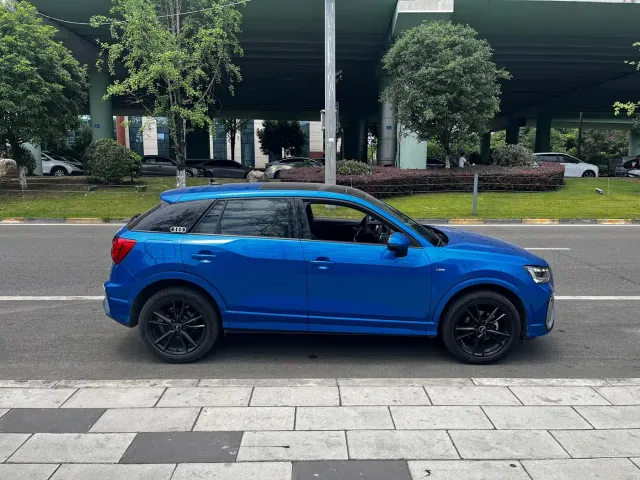 Audi Q2L — Фото автомобиля 15