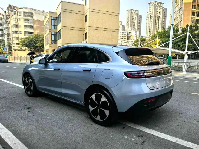 Aito M5 — Фото автомобиля 4