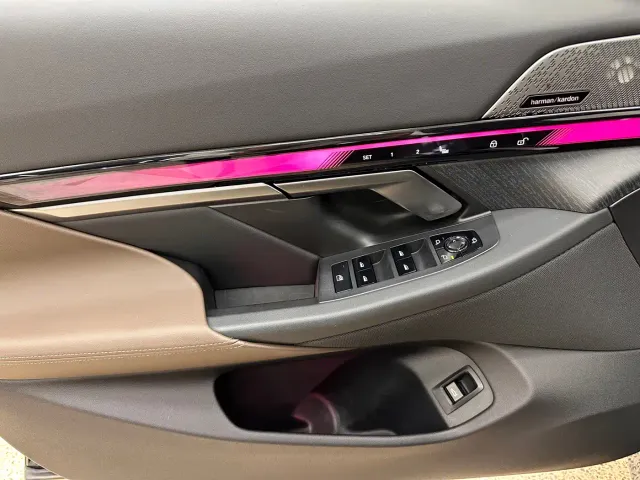 BMW 5 Series — Фото автомобиля 12