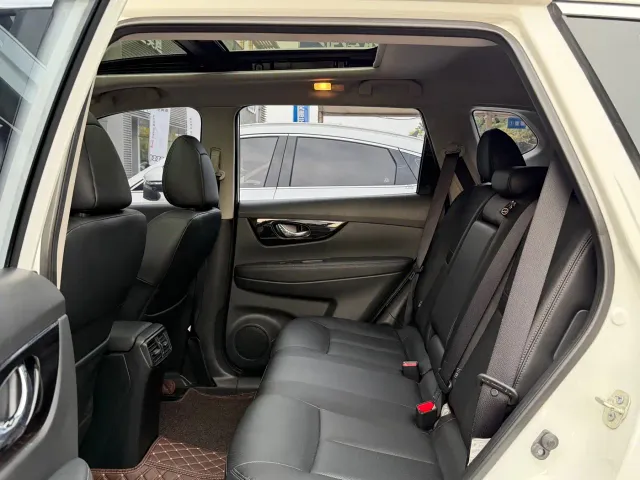 Nissan X-Trail — Фото автомобиля 8