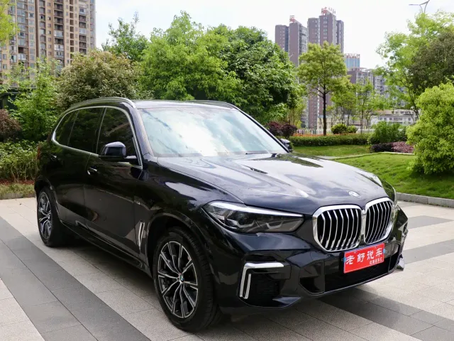 BMW X5 — Фото автомобиля 2