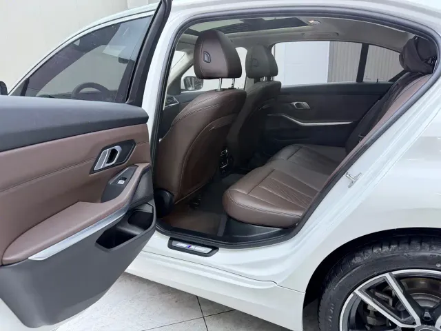 BMW 3 Series — Фото автомобиля 15