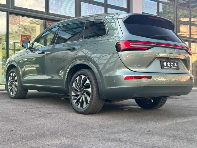 Aito M7 — Фото автомобиля 4