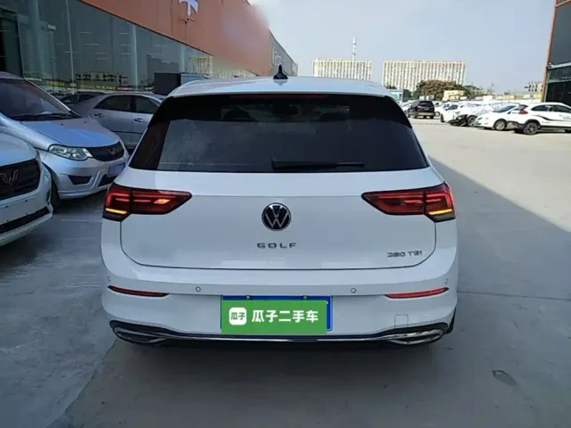 Volkswagen Golf — Фото автомобиля 5