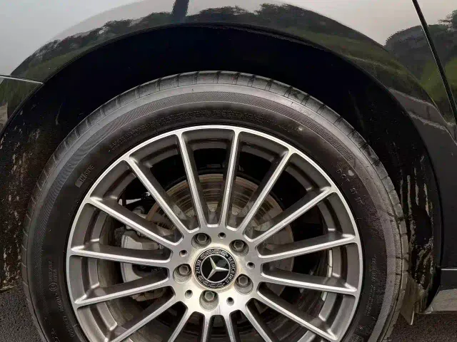 Mercedes-Benz E-Class — Фото автомобиля 29