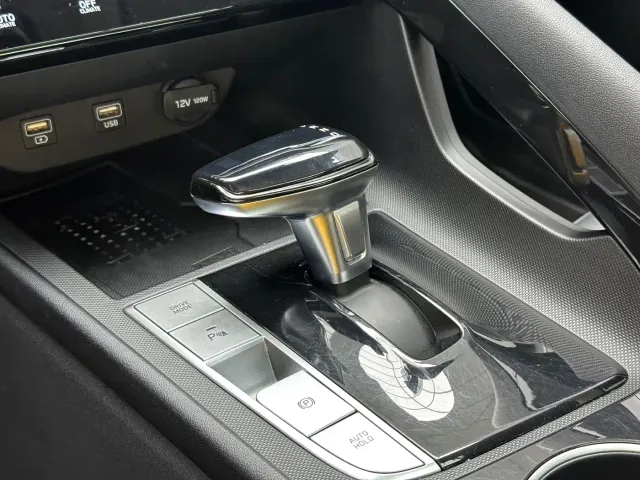 Hyundai Elantra — Фото автомобиля 8