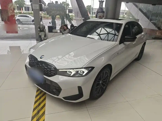 Фотография автомобиля — BMW 3 Series