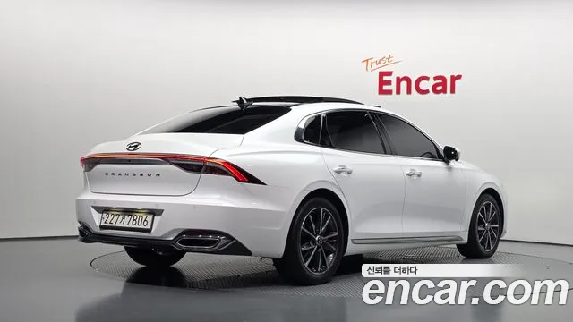 Hyundai Grandeur New — Фото автомобиля 2