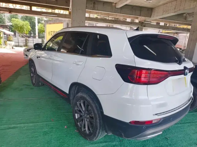 Changan CS75 — Фото автомобиля 4