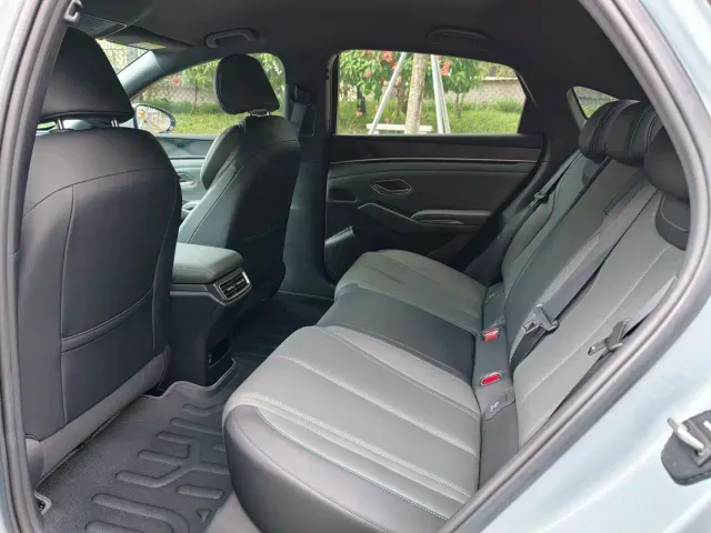 BYD Qin L — Фото автомобиля 10