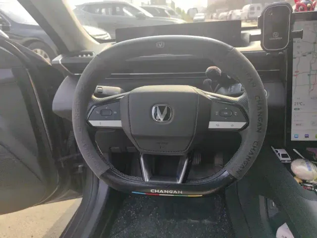 Changan Eado — Фото автомобиля 6