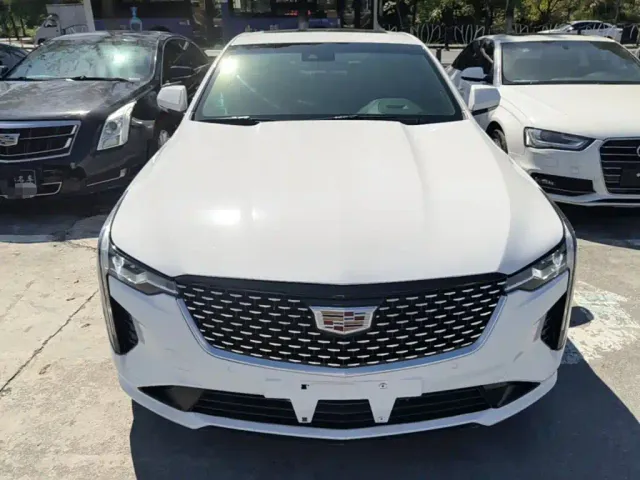 Cadillac CT4 — Фото автомобиля 2