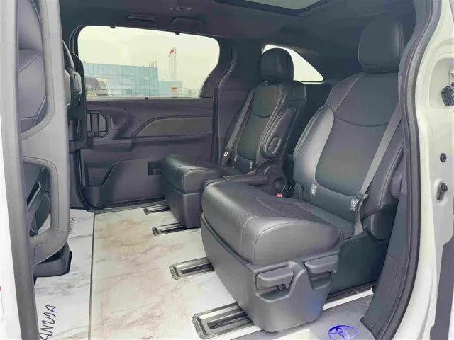 Toyota Granvia — Фото автомобиля 13