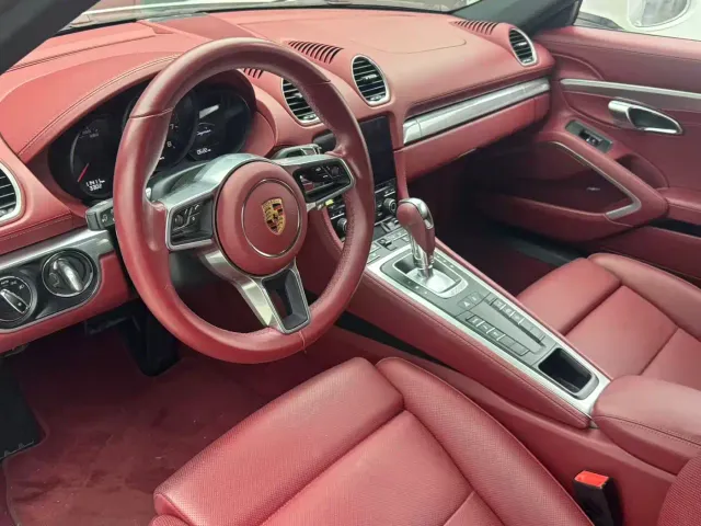 Porsche 718 — Фото автомобиля 9