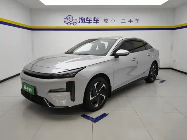 Фотография автомобиля — Geely Galaxy L6