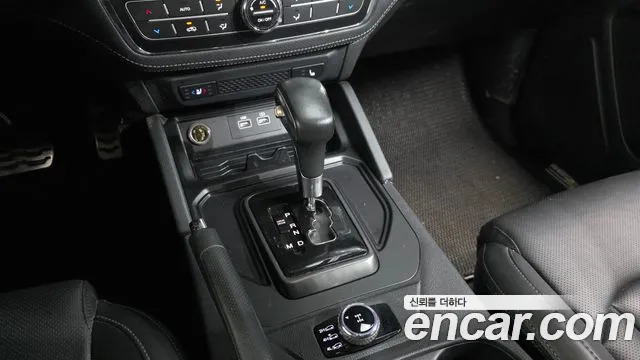 KG_Mobility_Ssangyong Rexton — Фото автомобиля 9