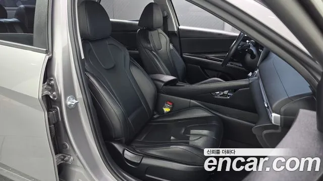 Hyundai Avante CN7 — Фото автомобиля 16
