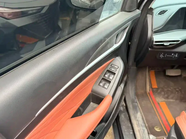 Changan Eado — Фото автомобиля 6
