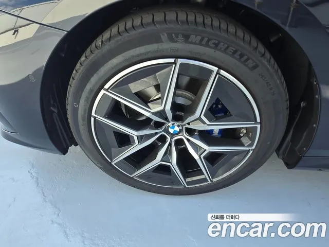 BMW 5 Series G60 — Фото автомобиля 17
