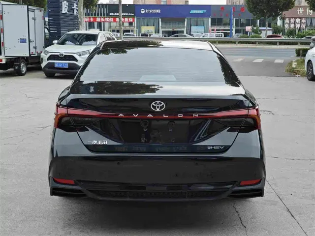 Toyota Avalon — Фото автомобиля 5