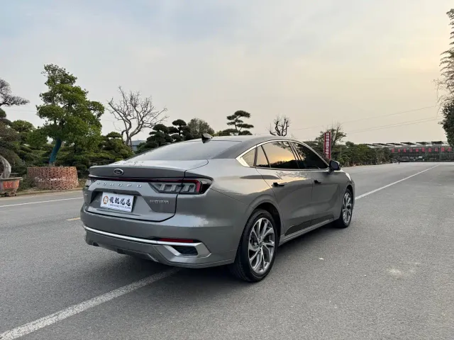 Ford Mondeo — Фото автомобиля 4