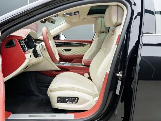 Bentley Flying Spur — Фото автомобиля 10