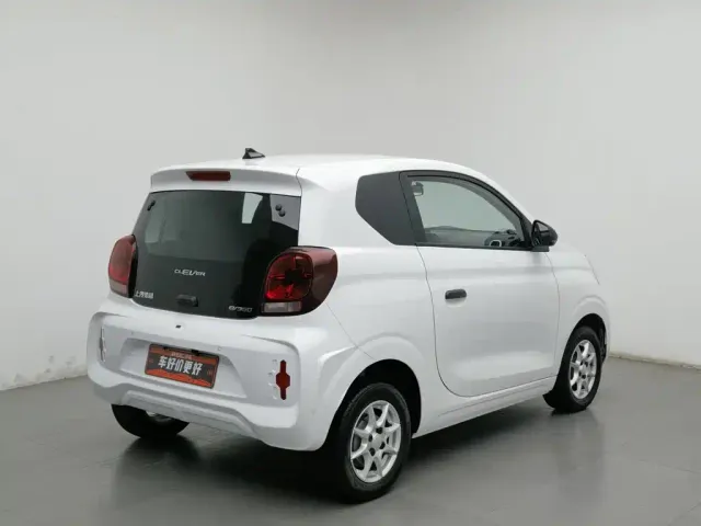 Roewe Clever — Фото автомобиля 2
