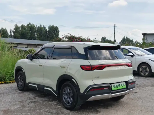 BYD Yuan UP 2025 Smart Drive Edition 401KM Leading Type — Фото автомобиля 9