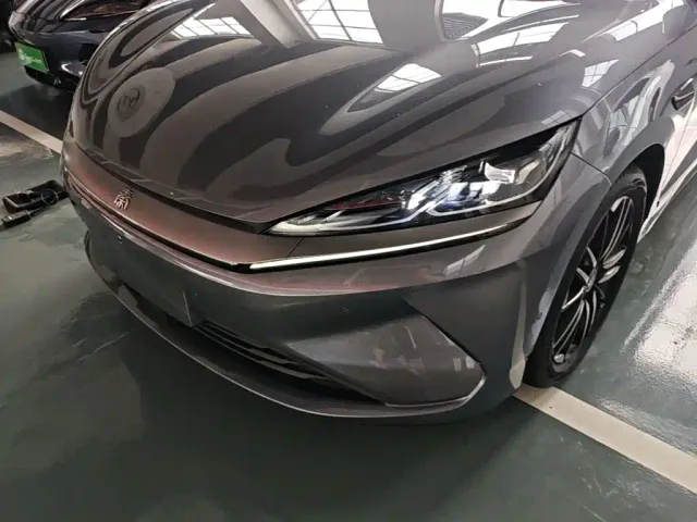 BYD Qin L — Фото автомобиля 23