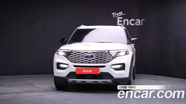 Ford Explorer Generation 6 — Фото автомобиля 3