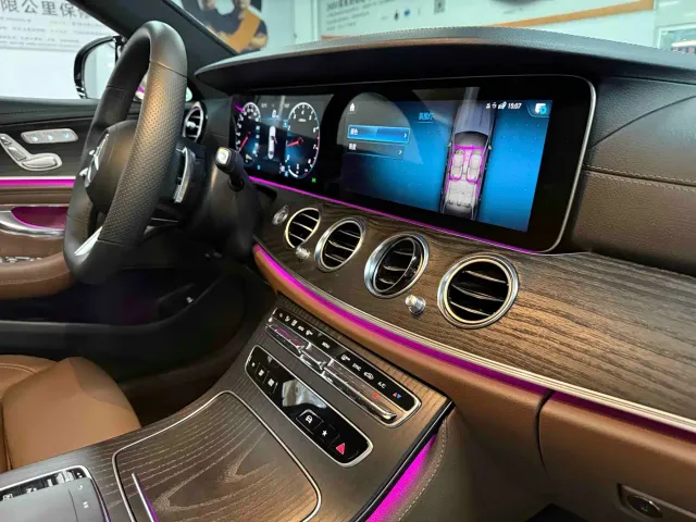 Mercedes-Benz E-Class — Фото автомобиля 18