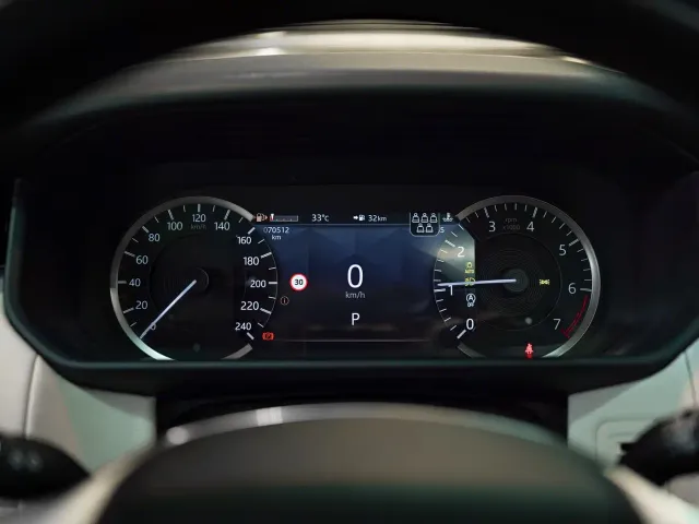 Land Rover Discovery — Фото автомобиля 12