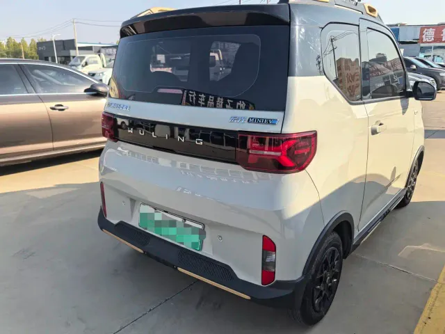 Wuling Hongguang Mini EV — Фото автомобиля 11