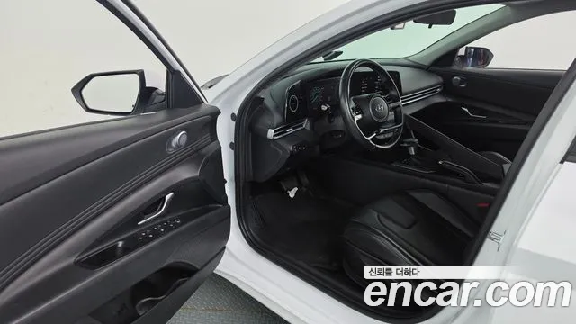 Hyundai Avante CN7 — Фото автомобиля 15