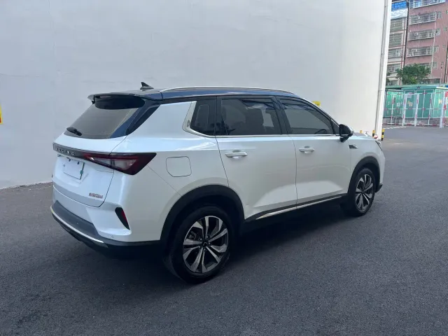 Wuling Asta — Фото автомобиля 9