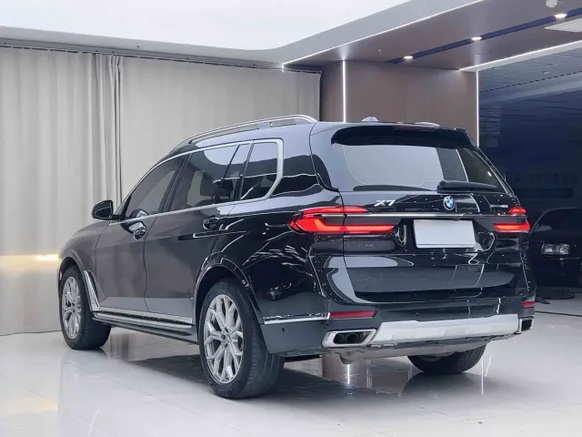BMW X7 — Фото автомобиля 11