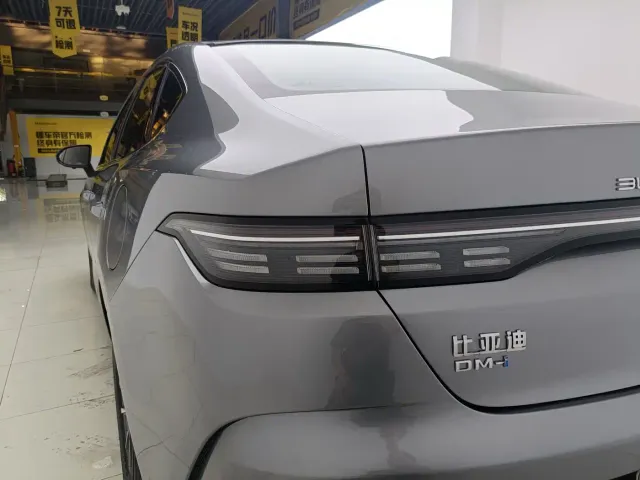 BYD Destroyer 05 2024 Glory Edition DM-i 55KM Luxury — Фото автомобиля 11