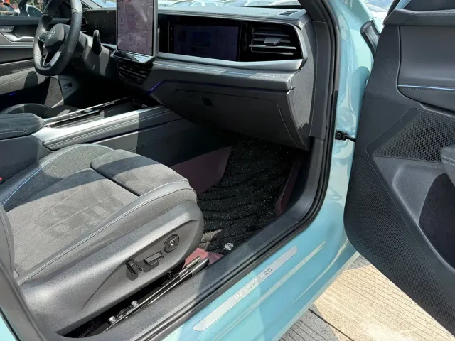 Volkswagen Passat — Фото автомобиля 16
