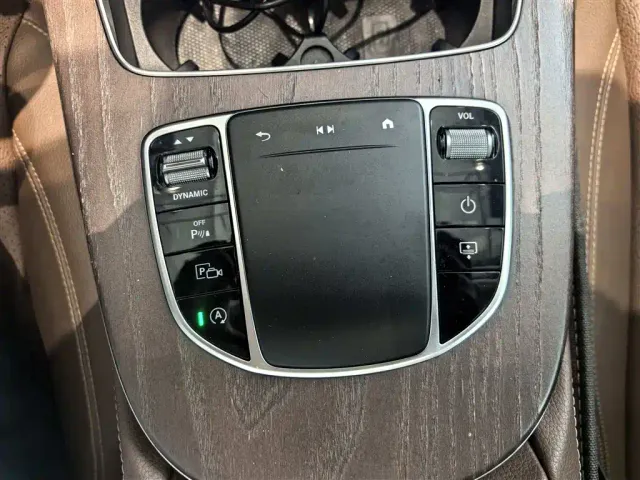 Mercedes-Benz E-Class — Фото автомобиля 18