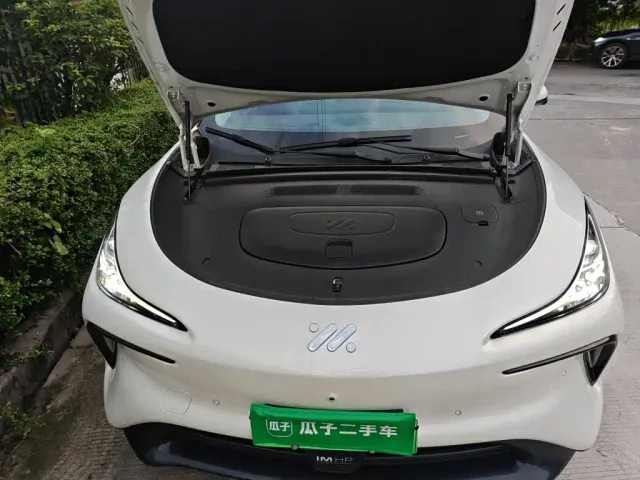 IM Motors LS6 — Фото автомобиля 19