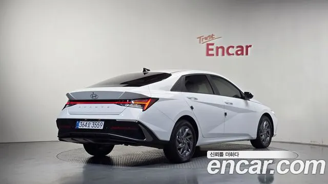 Hyundai Avante CN7 — Фото автомобиля 2