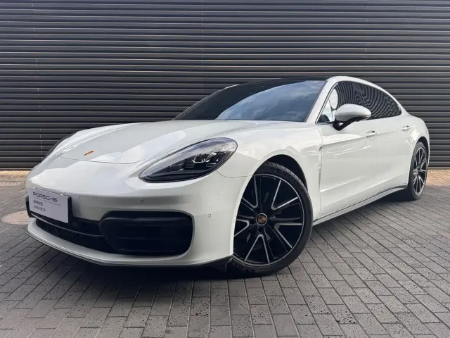 Porsche Panamera — Фото автомобиля 3