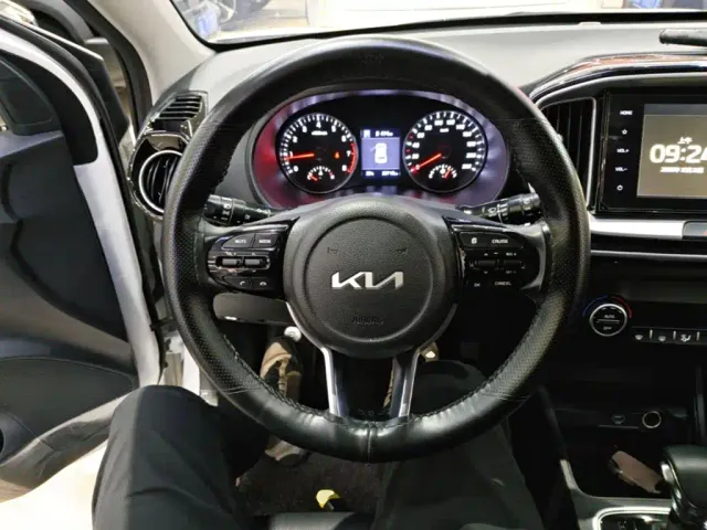 Kia KX1 — Фото автомобиля 10
