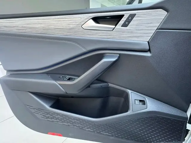 Volkswagen Sagitar — Фото автомобиля 17