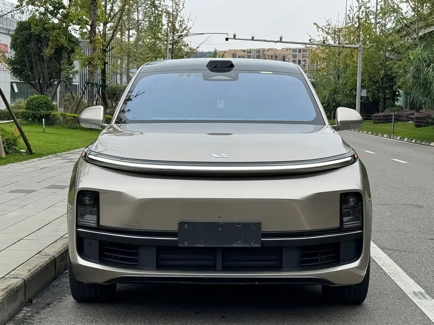 Li Auto Li Xiang L9 2022 Max — Фото автомобиля 2