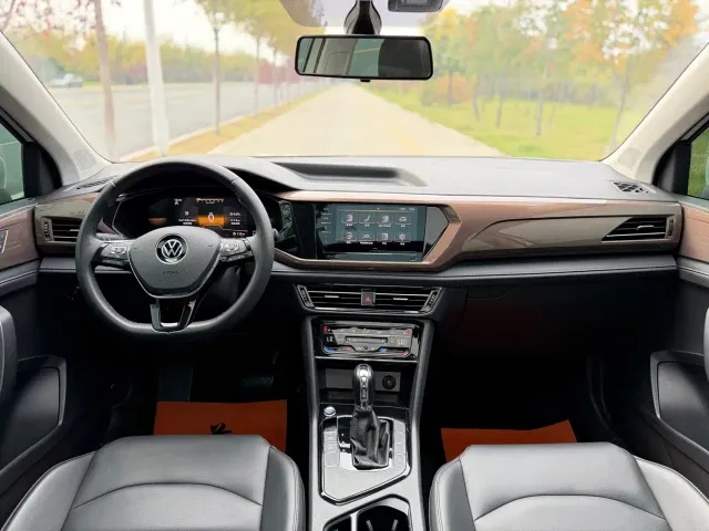 Volkswagen Tharu — Фото автомобиля 8