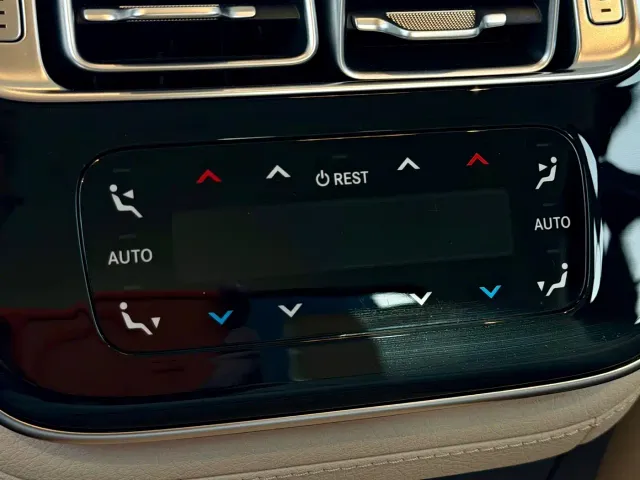 Mercedes-Benz S-Class — Фото автомобиля 7