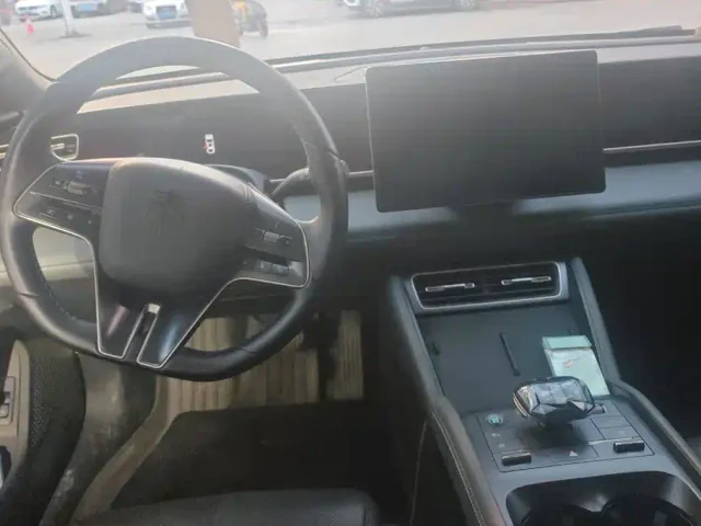 BYD Qin L — Фото автомобиля 12