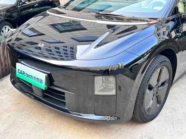 Li Auto i6 — Фото автомобиля 4