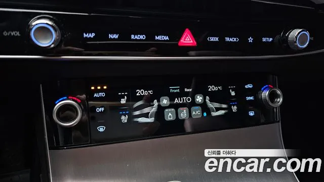 Genesis GV70 2.5T Бензин AWD — Фото автомобиля 17